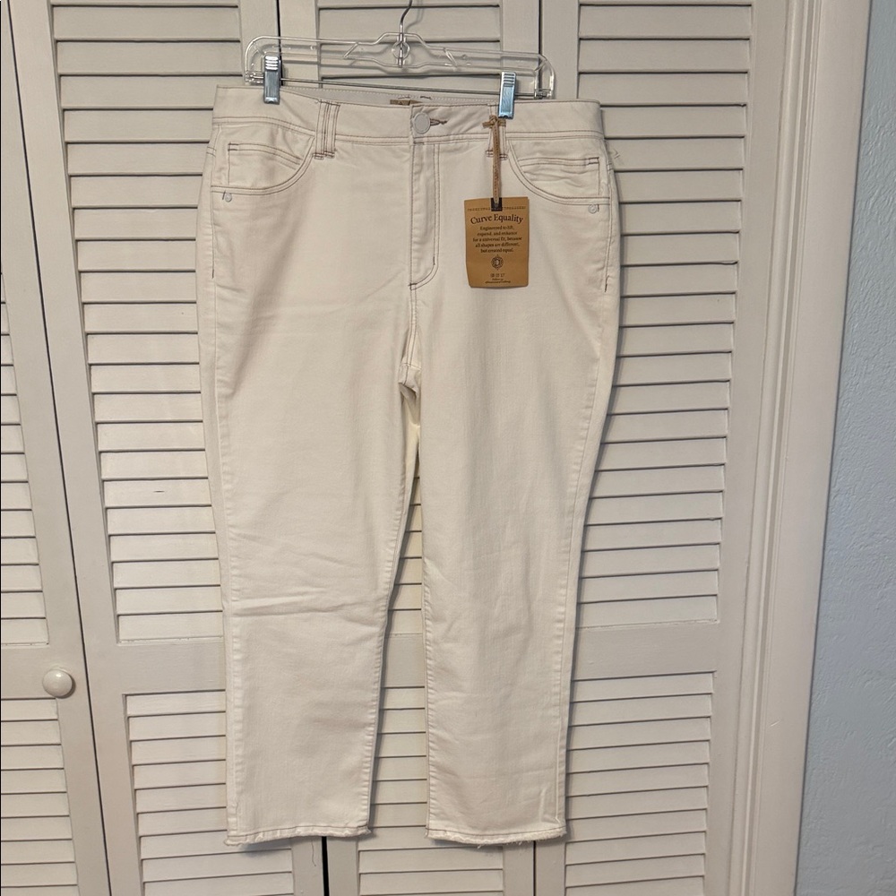 Democracy Women's Cream Ankle Jeans